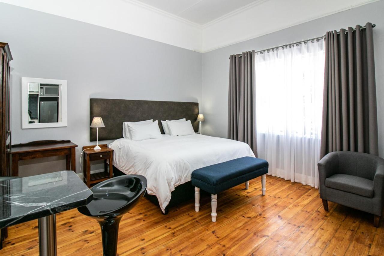 Victorian Square Guesthouse Храфф-Рейнет Экстерьер фото